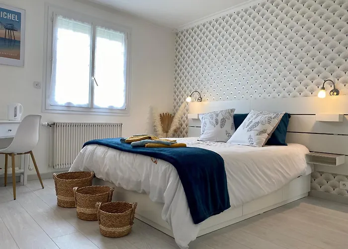 Appartement Confort avec Suite Parentale et Équipements pour Bébé à Saint-Michel-Chef-Chef - FR-1-306-1232